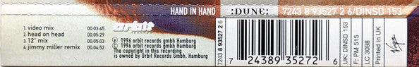 dune-(3)-–-hand-in-hand
