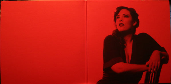 caro-emerald-–-deleted-scenes-from-the-cutting-room-floor