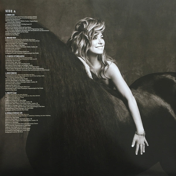 shania-twain-–-queen-of-me