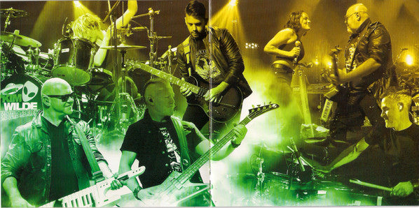 aliens-live
