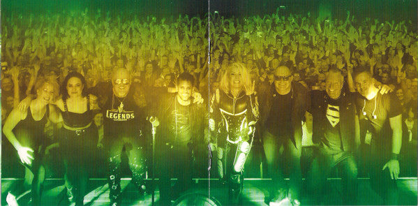 aliens-live