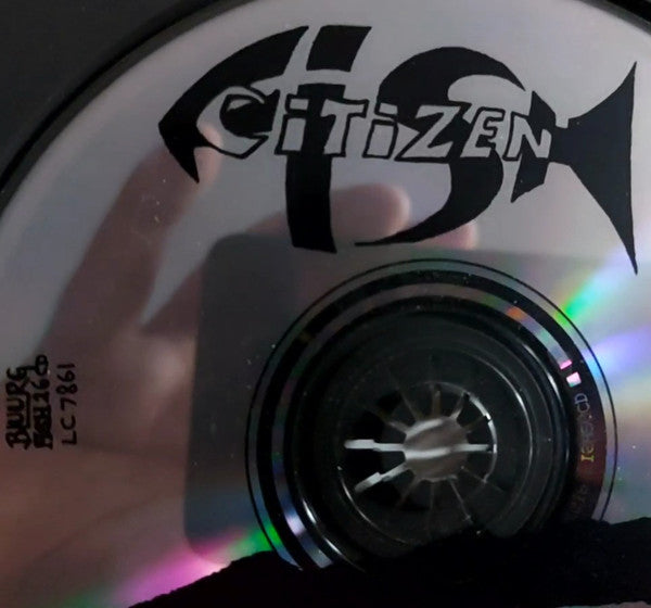 citizen-fish-–-wider-than-a-postcard