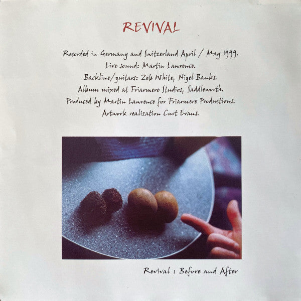 barclay-james-harvest-through-the-eyes-of-john-lees-–-revival-–-live