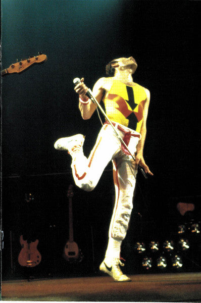 queen-on-fire-(live-at-the-bowl)