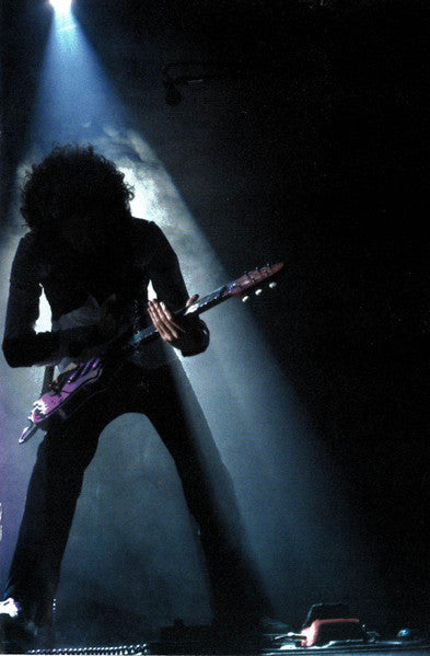 queen-on-fire-(live-at-the-bowl)