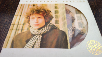 blonde-on-blonde