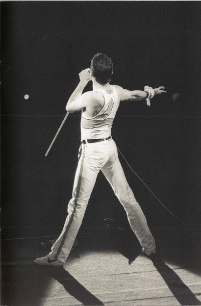queen-on-fire-(live-at-the-bowl)