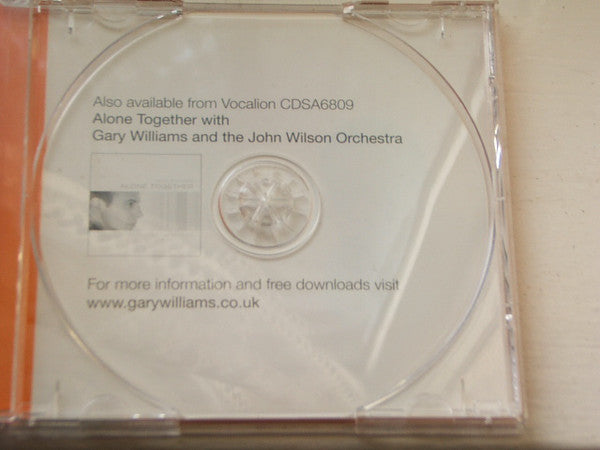 in-the-lounge-with-gary-williams-and-his-musicians