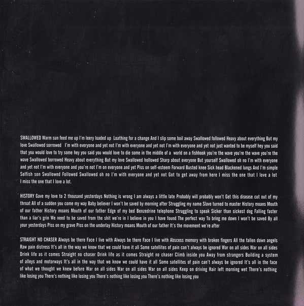 razorblade-suitcase