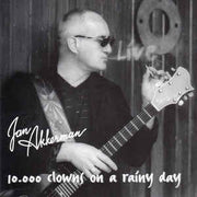 10.000-clowns-on-a-rainy-day