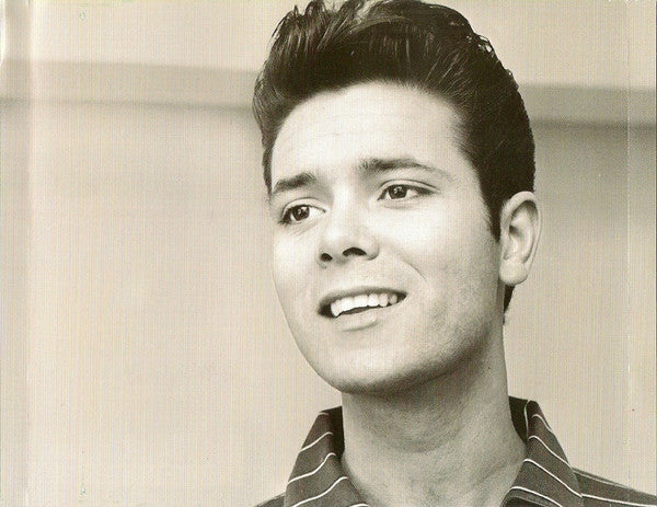 cliff-sings