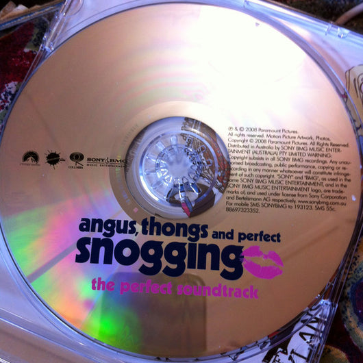 angus,thongs-and-perfect-snogging